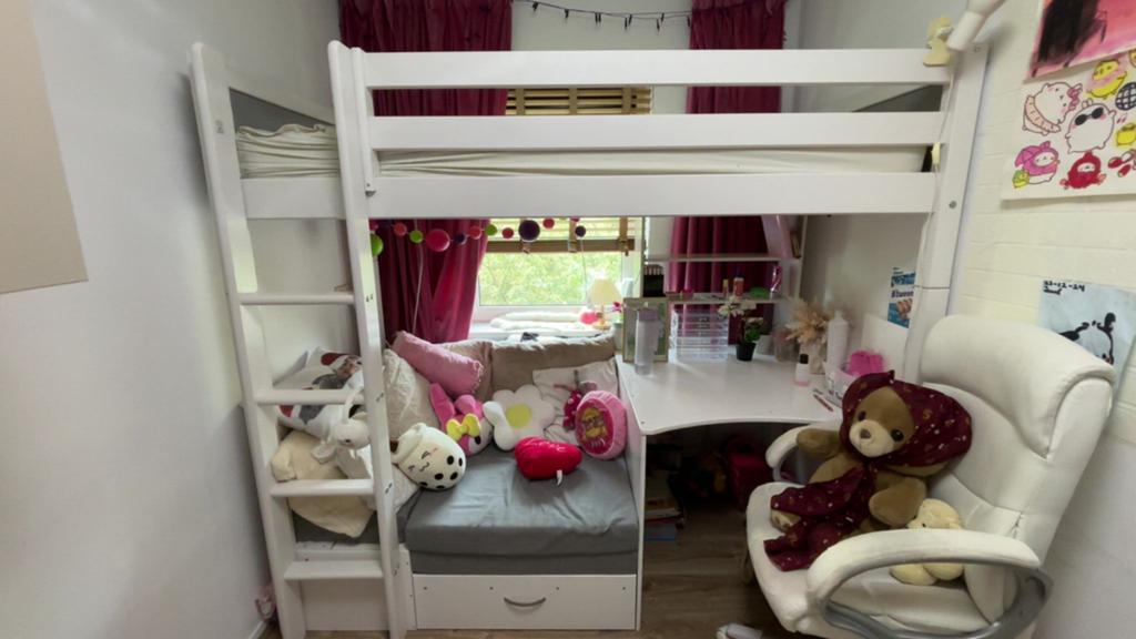 Hoogslaper met uittrekbare bank en opbergruimte, Huis en Inrichting, Slaapkamer | Stapelbedden en Hoogslapers, Ophalen, Gebruikt