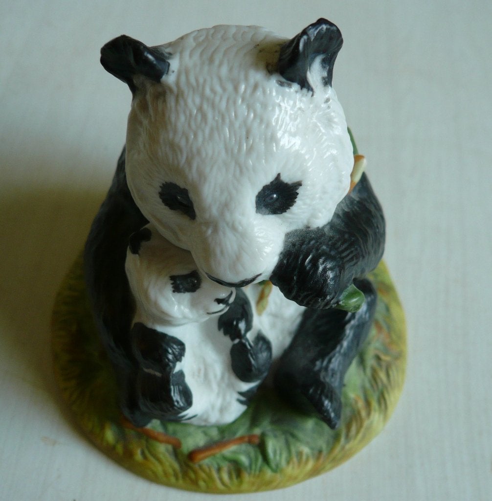 mooie Giant Panda met jonge pandabeer,the Franklin mint 1987, Ophalen of Verzenden, Zo goed als nieuw, Wild dier, Beeldje of Figuurtje