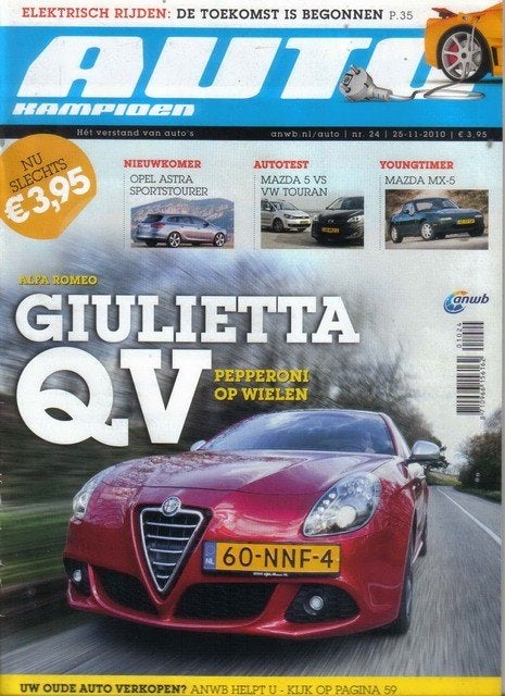 Autokampioen 24 2010 : Alfa Romeo Giulietta QV - Opel Astra, Ophalen of Verzenden, Gelezen, Algemeen