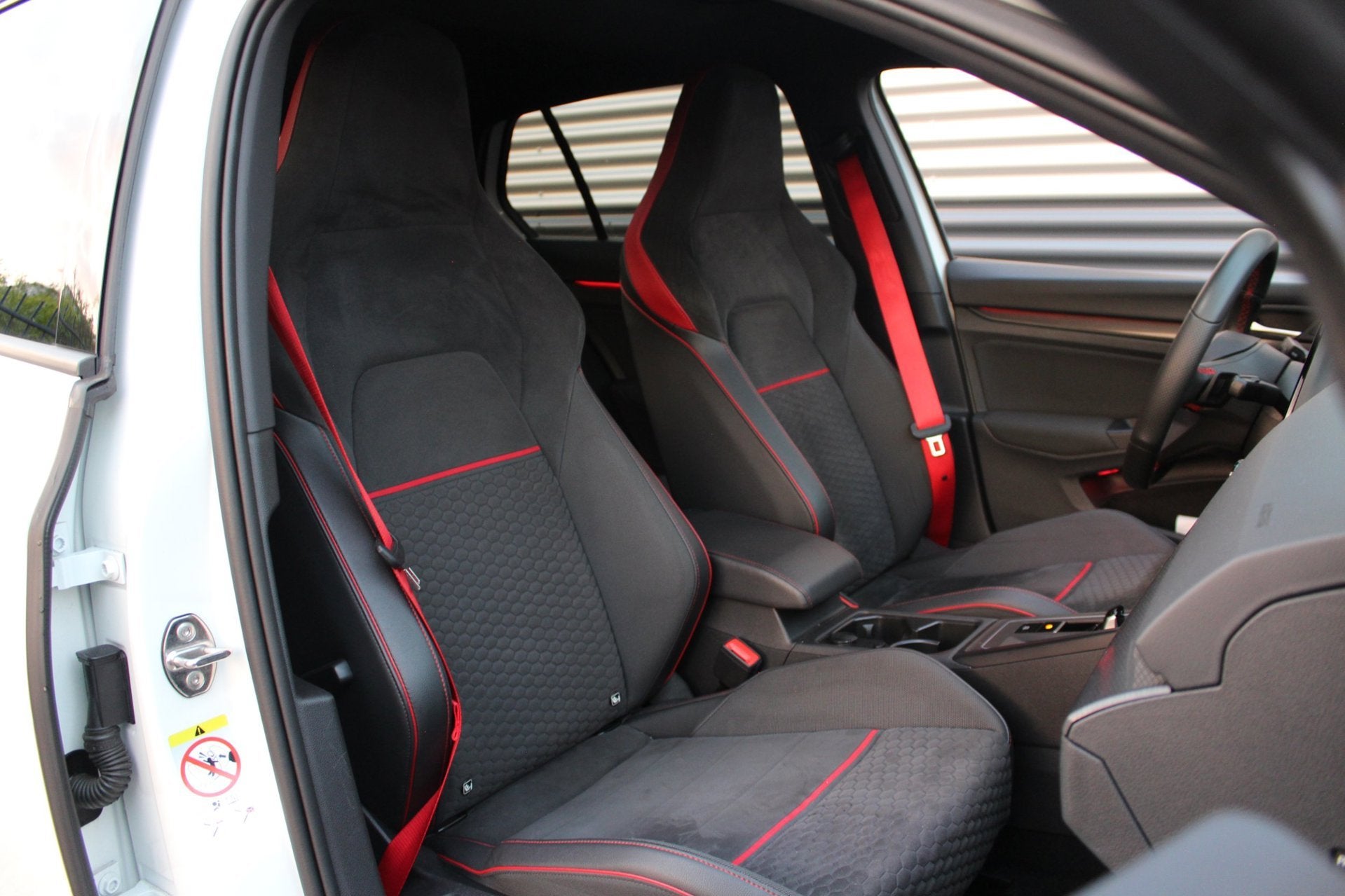 Volkswagen Golf 2.0 TSI GTI | Clubsport | Panoramadak | HUD, Gebruikt, 4 cilinders, 1984 cc, Wit