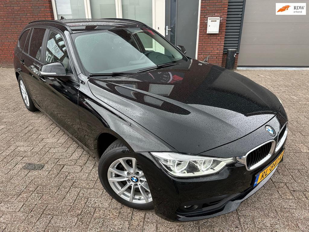 BMW 3-serie Touring 318i Corporate Lease Executive / Navi /, Automaat, Gebruikt, Met garantie (alle), 1465 kg
