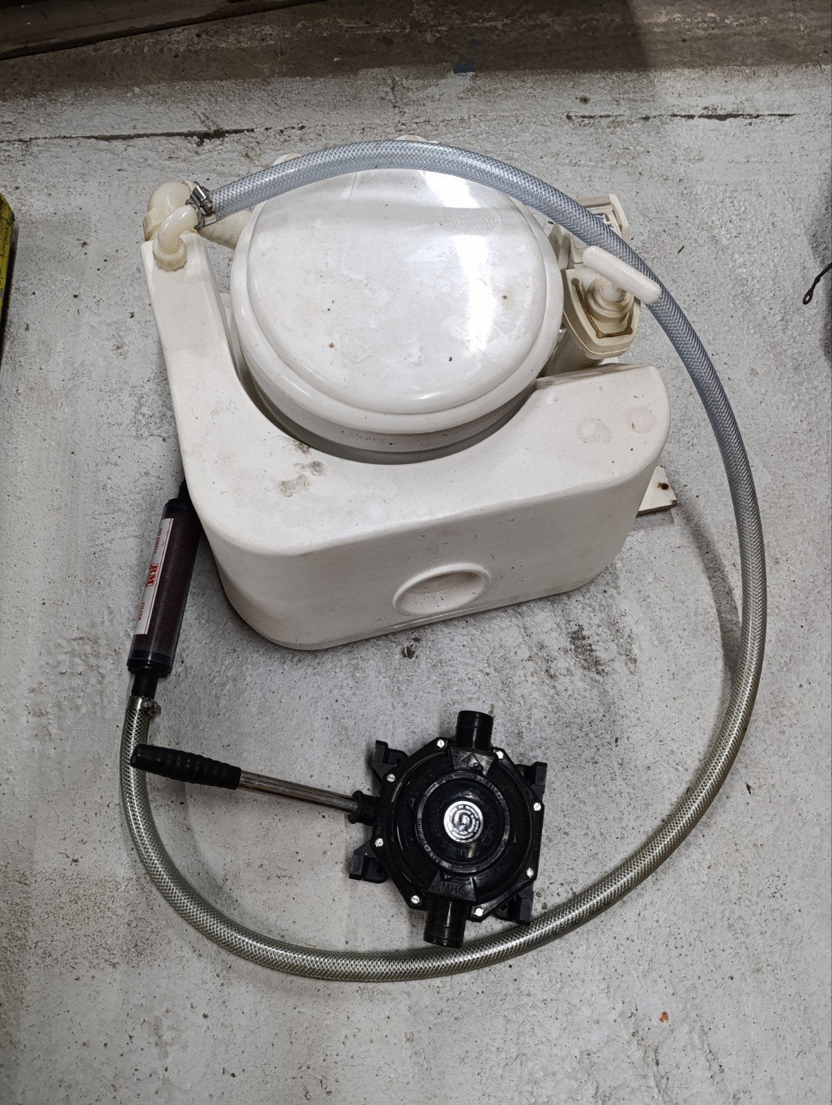 Gebruikt scheepstoilet met handpomp, Watersport en Boten, Accessoires en Onderhoud, Ophalen, Gebruikt, Kombuis en Sanitair