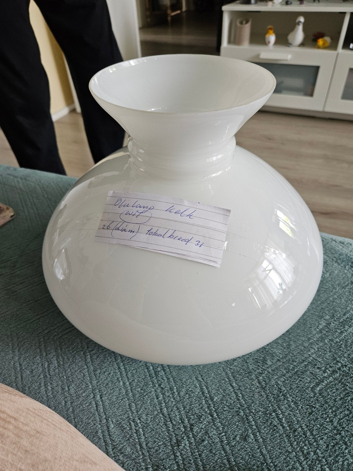 Witte glazen kelk voor olielamp - 26 cm diameter, Ophalen of Verzenden, Zo goed als nieuw, Glas, Antiek