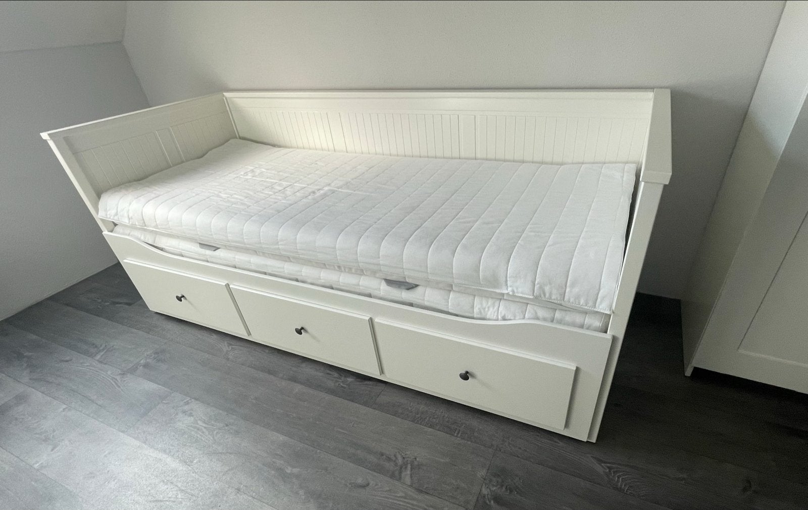 IKEA Hemnes Bedbank - Wit, uitschuifbaar met 2 matrassen
