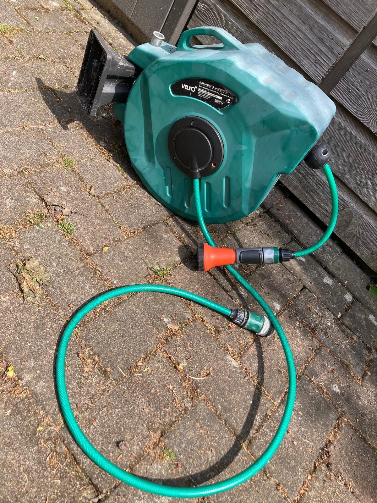 Haspel met tuinslang Varo, Ophalen, Gebruikt, Tuinslanghaspel