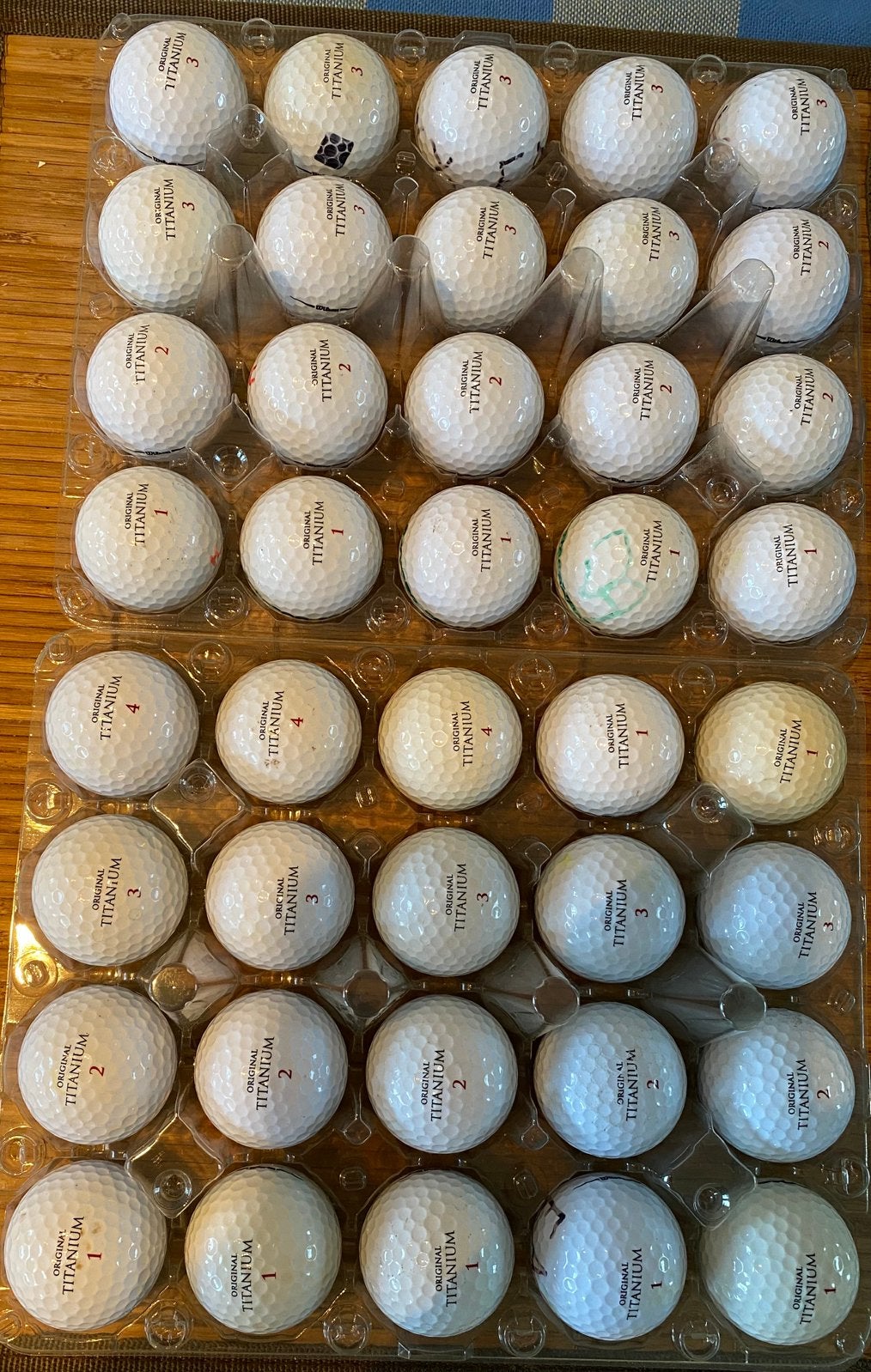TITANIUM Original (Wilson) Golf Balls - ZO GOED ALS NIEUW !!, Ophalen of Verzenden, Zo goed als nieuw, Bal(len), Overige merken