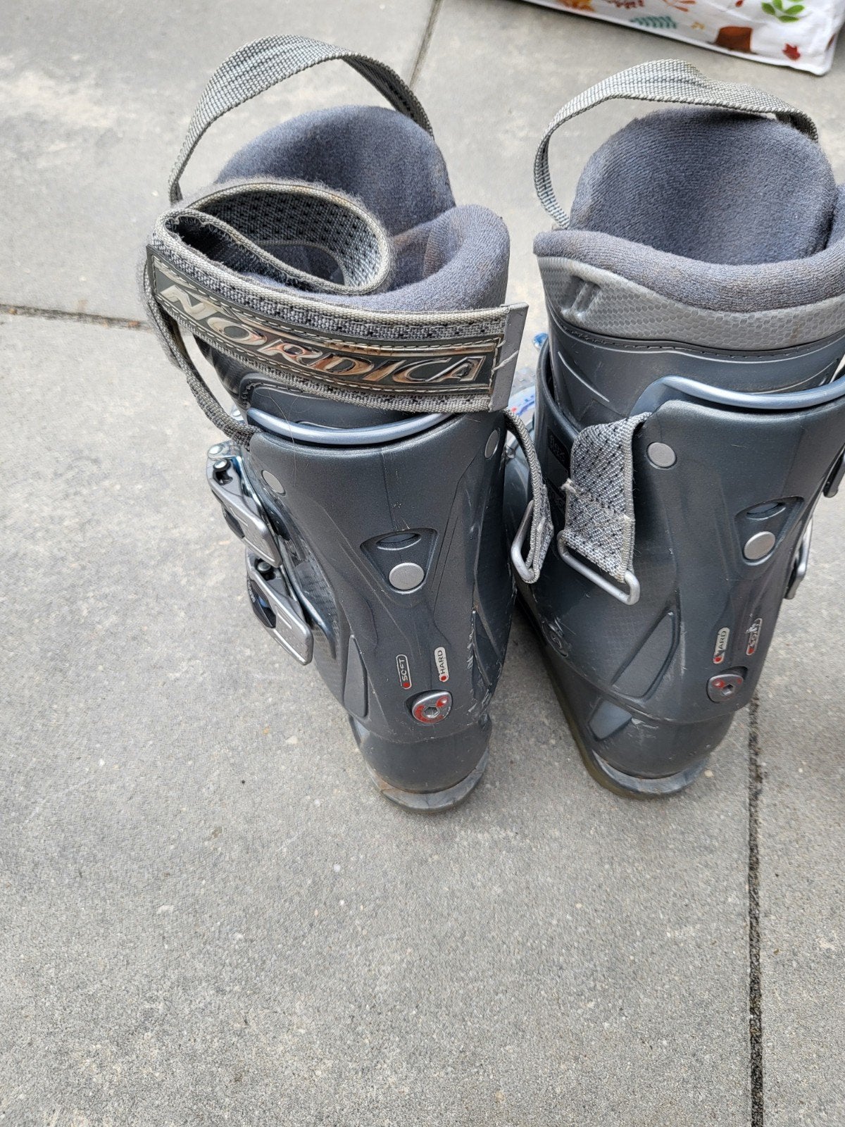 Nordica ski schoenen maat 39.5 zo goed als nieuw, Schoenen, Ophalen of Verzenden, Zo goed als nieuw, Nordica