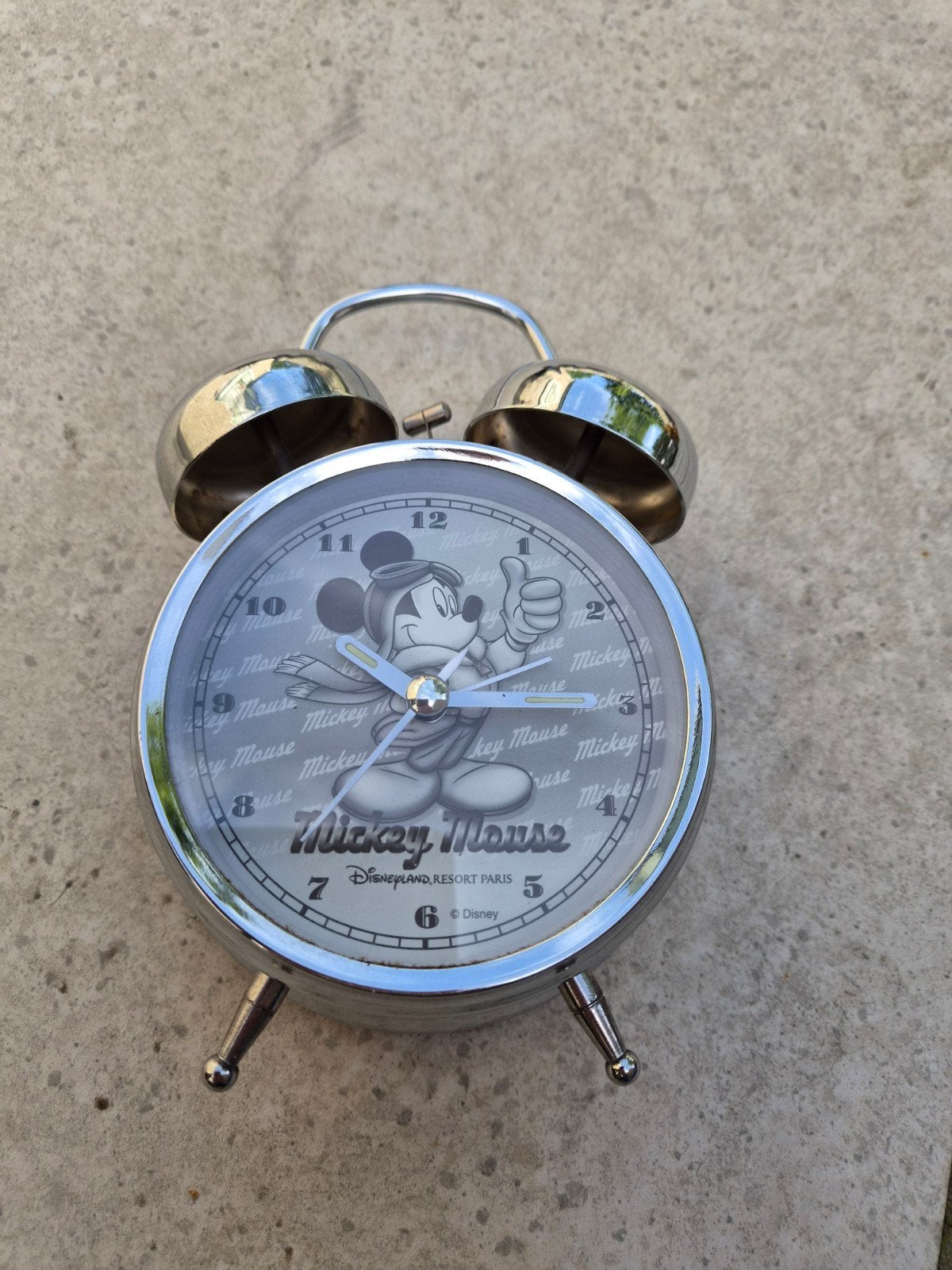 Mickey Mouse Wekker - Disneyland Resort Paris, Ophalen, Analoog, Werkt op batterijen, Zo goed als nieuw