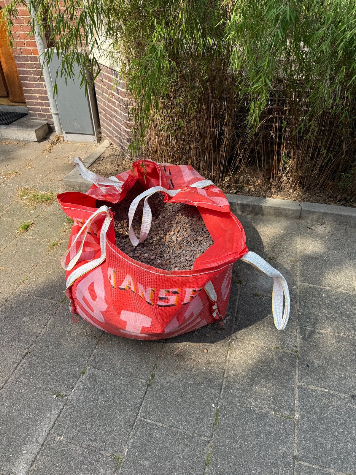 Free - drainage gravel / grind 8/16mm. 0.3m3, Ophalen, Zo goed als nieuw