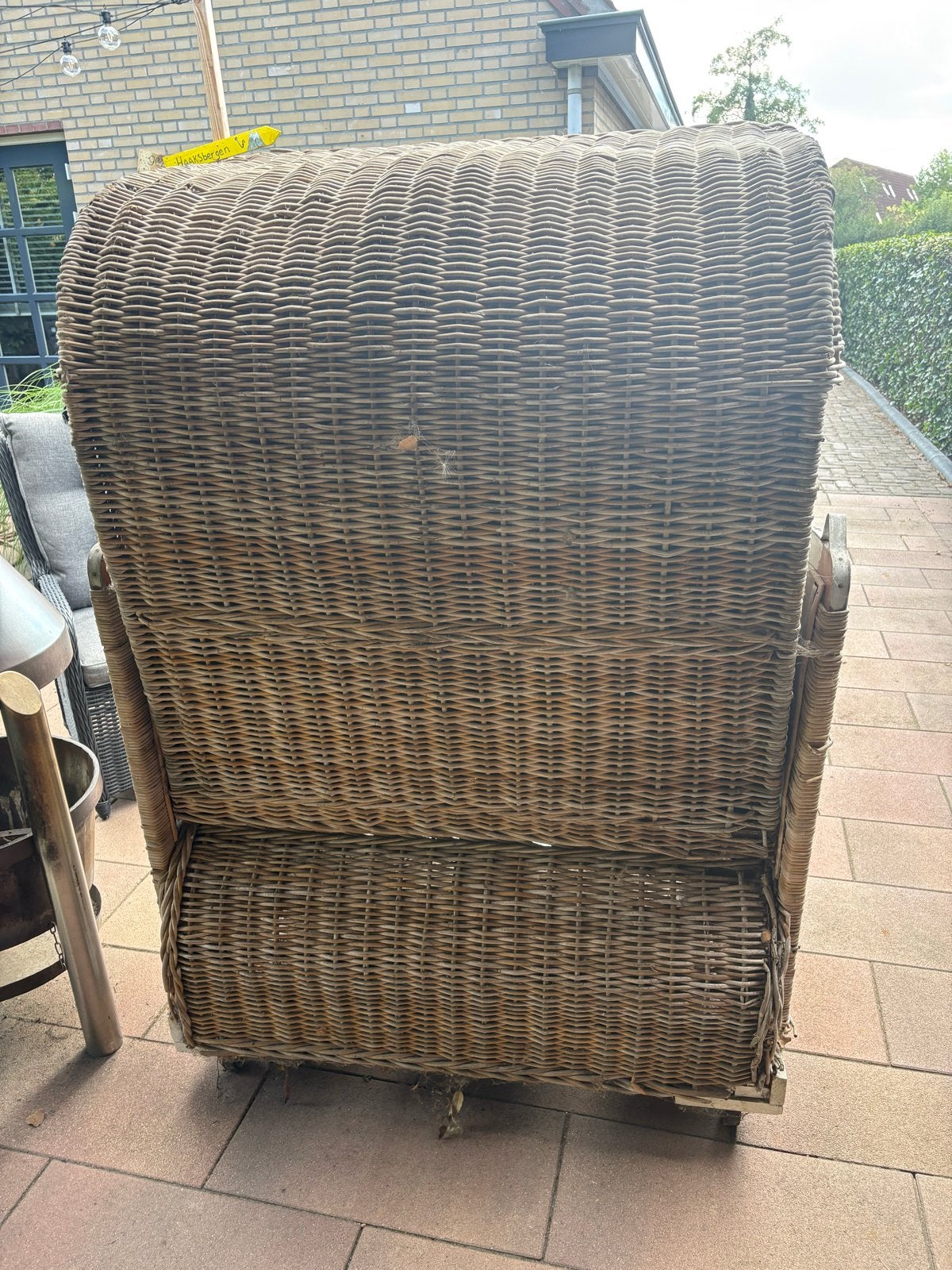 Strandstoel met blauw-wit gestreepte bekleding, Ophalen, Gebruikt, Wicker