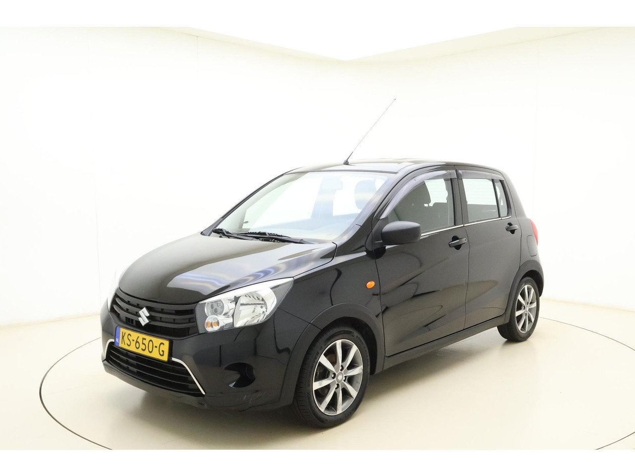 Suzuki Celerio 1.0 Style | Lichtmetalen velgen | Airco | Wei, 28 km/l, Gebruikt, 400 kg, Origineel Nederlands