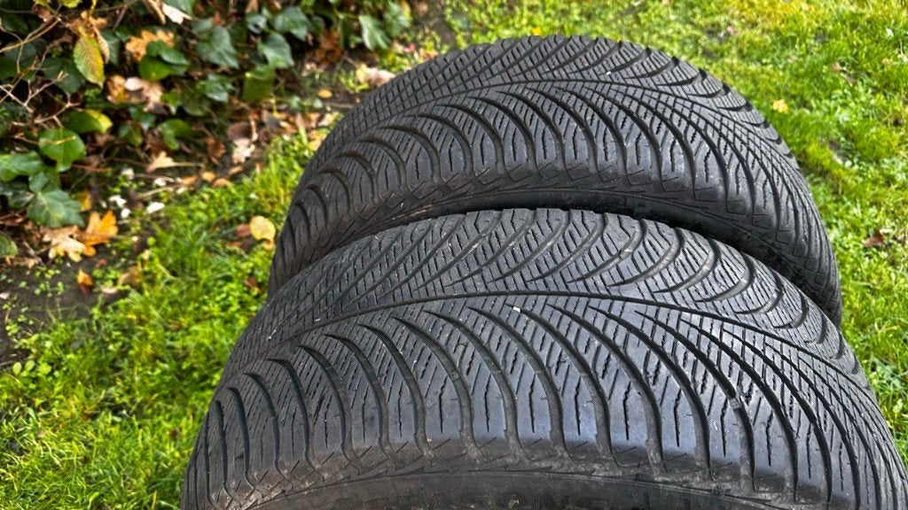 2x All-Season Tires 215/55 R17 Goodyear Vector (~5mm tread), Ophalen, 17 inch, All Season, Band(en)