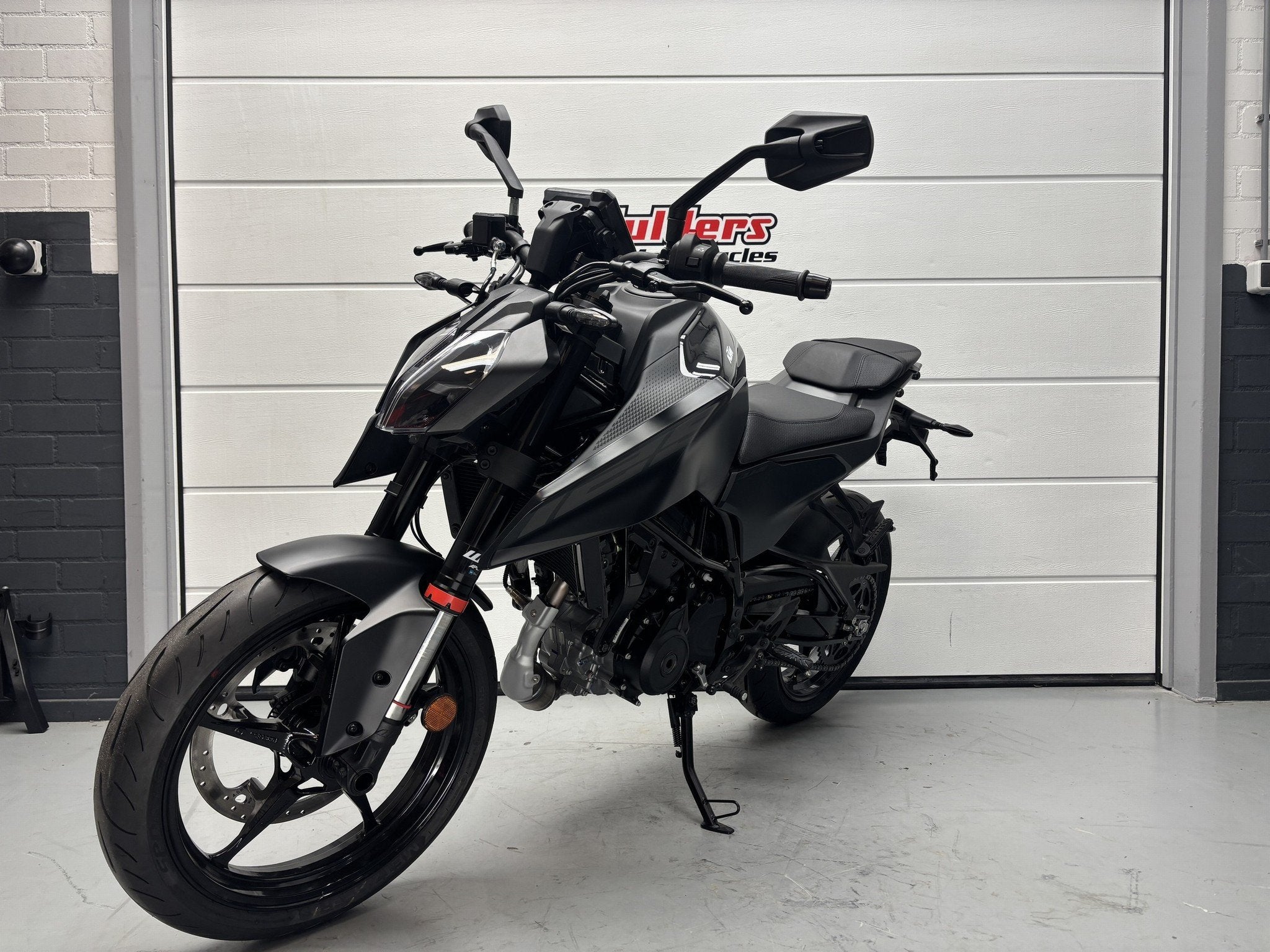 KTM 125 DUKE (bj 2026), KTM, Bedrijf, Sluisweg 20
6581 KA  Malden, NL, Info@KTM.nl