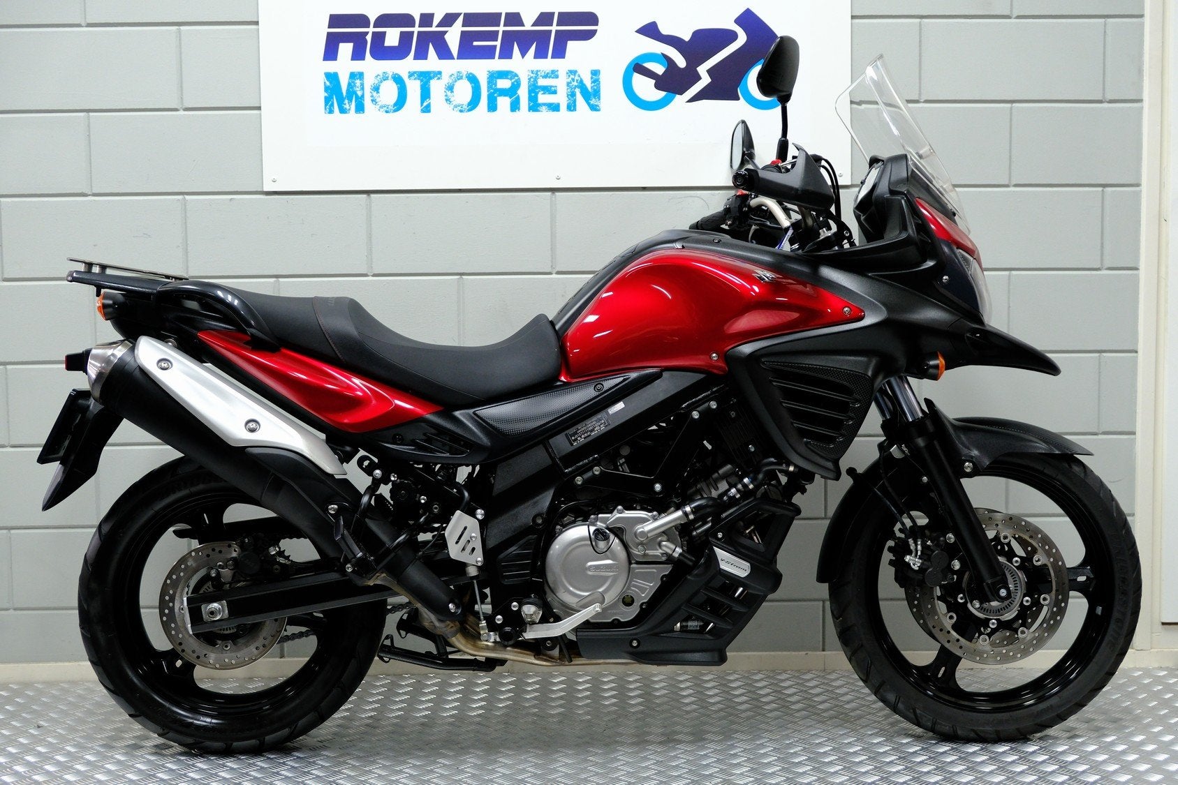 Suzuki DL 650 V-STROM ABS ALL-ROAD (bj 2015), Lange Dreef 12
4131NH  Vianen, NL, Suzuki, Bedrijf, Klantenservice@suzuki.nl