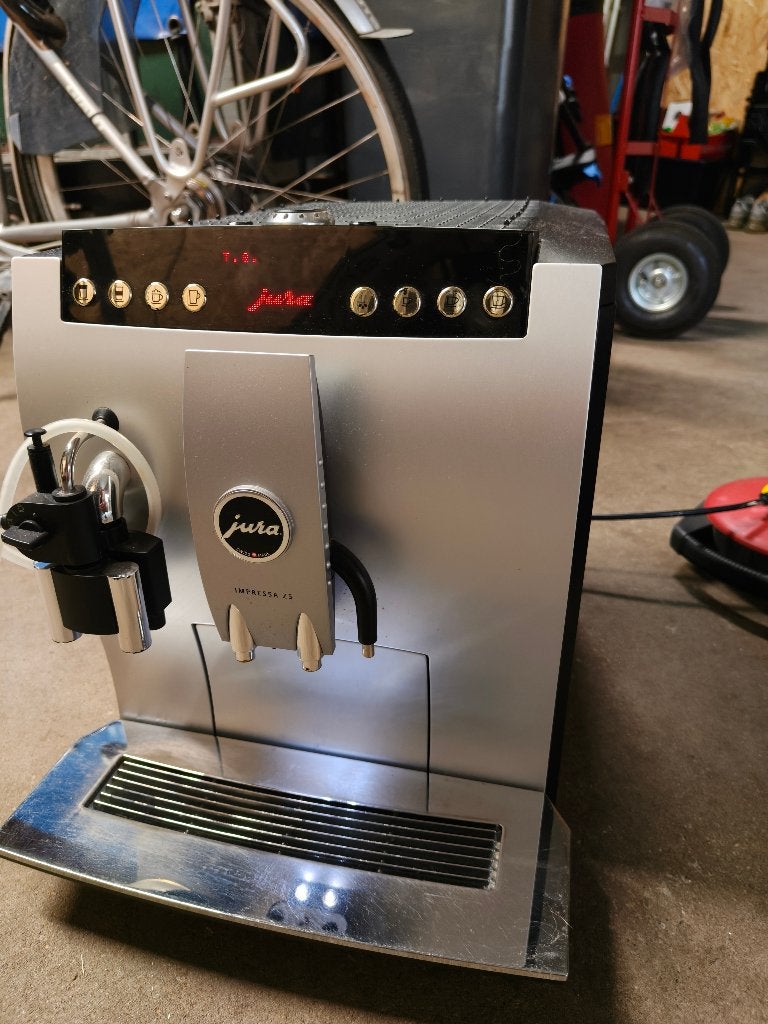 Jura Impressa Z5 (2de gen), Ophalen, 10 kopjes of meer, Koffiemachine, Niet werkend