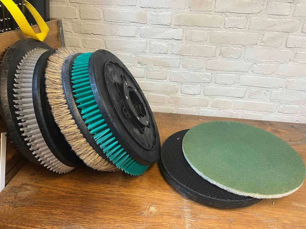 Numatic borstel,padhouder, Ophalen