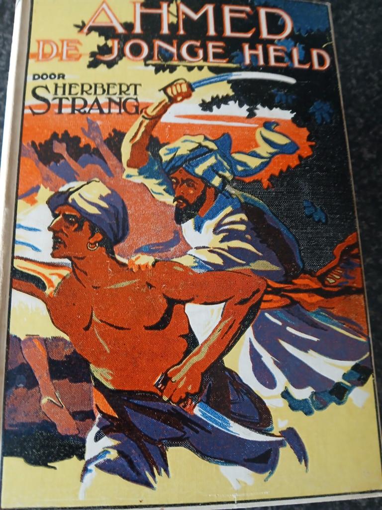 Ahmed de Jonge Held - Herbert Strang (Vintage Boek), Boeken, Avontuur en Actie, Ophalen of Verzenden