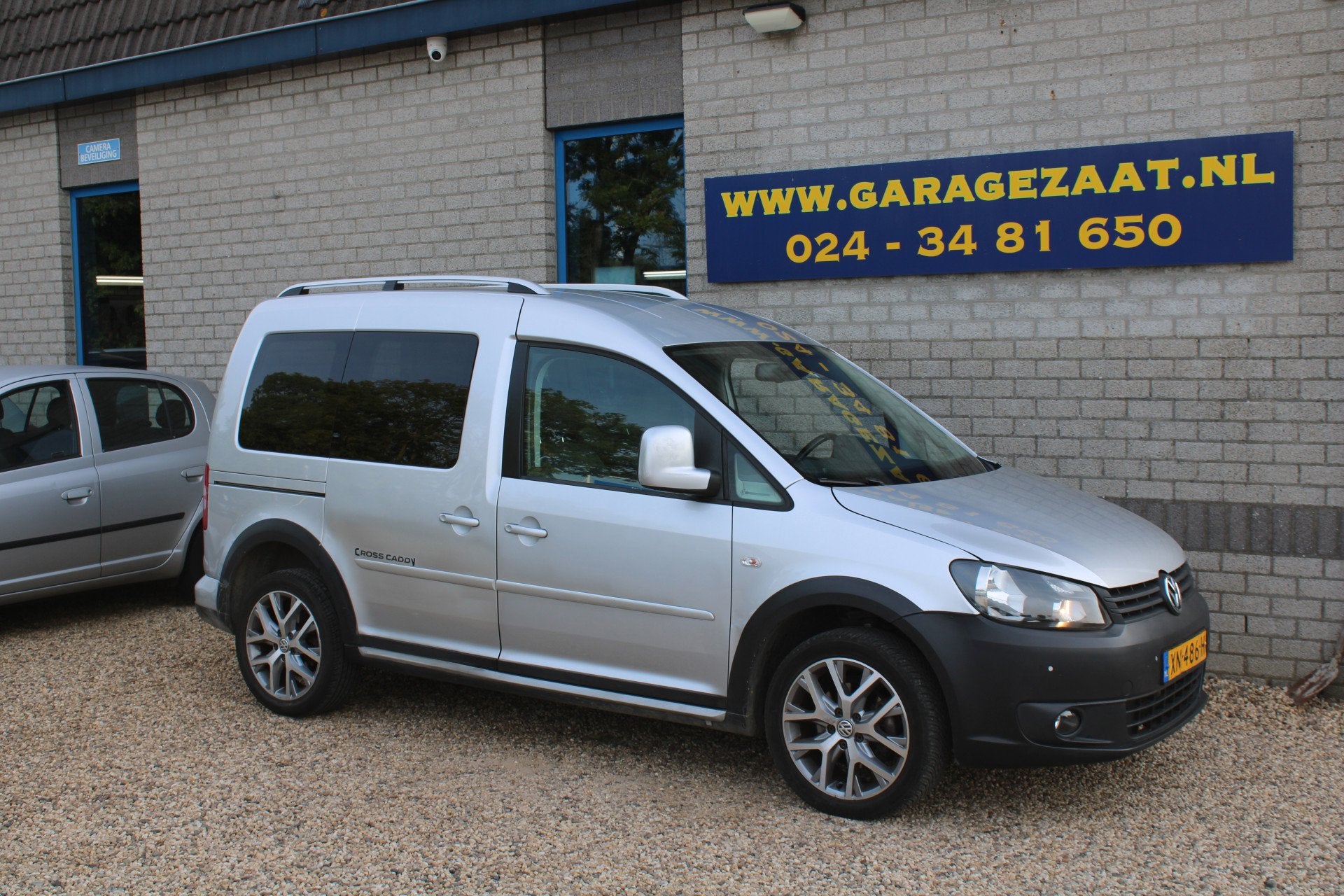 Volkswagen Caddy Cross 1.6 TDI Highline Automaat Clima Navi, Auto's, Euro 5, Stof, Gebruikt, Overige modellen