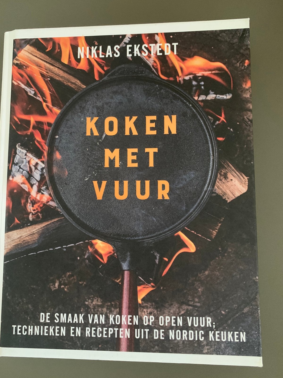 Niklas Ekstedt - Koken met vuur, Italië, Niklas Ekstedt, Ophalen of Verzenden, Zo goed als nieuw