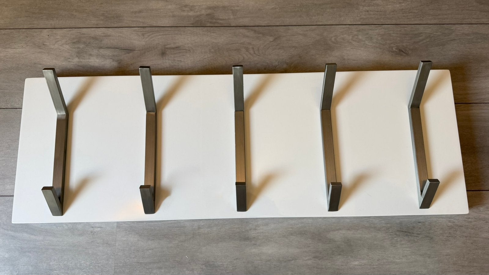 Witte hoogglans wandkapstok, Huis en Inrichting, Woonaccessoires | Kapstokken, Zo goed als nieuw, Minder dan 100 cm, Hout, Ophalen