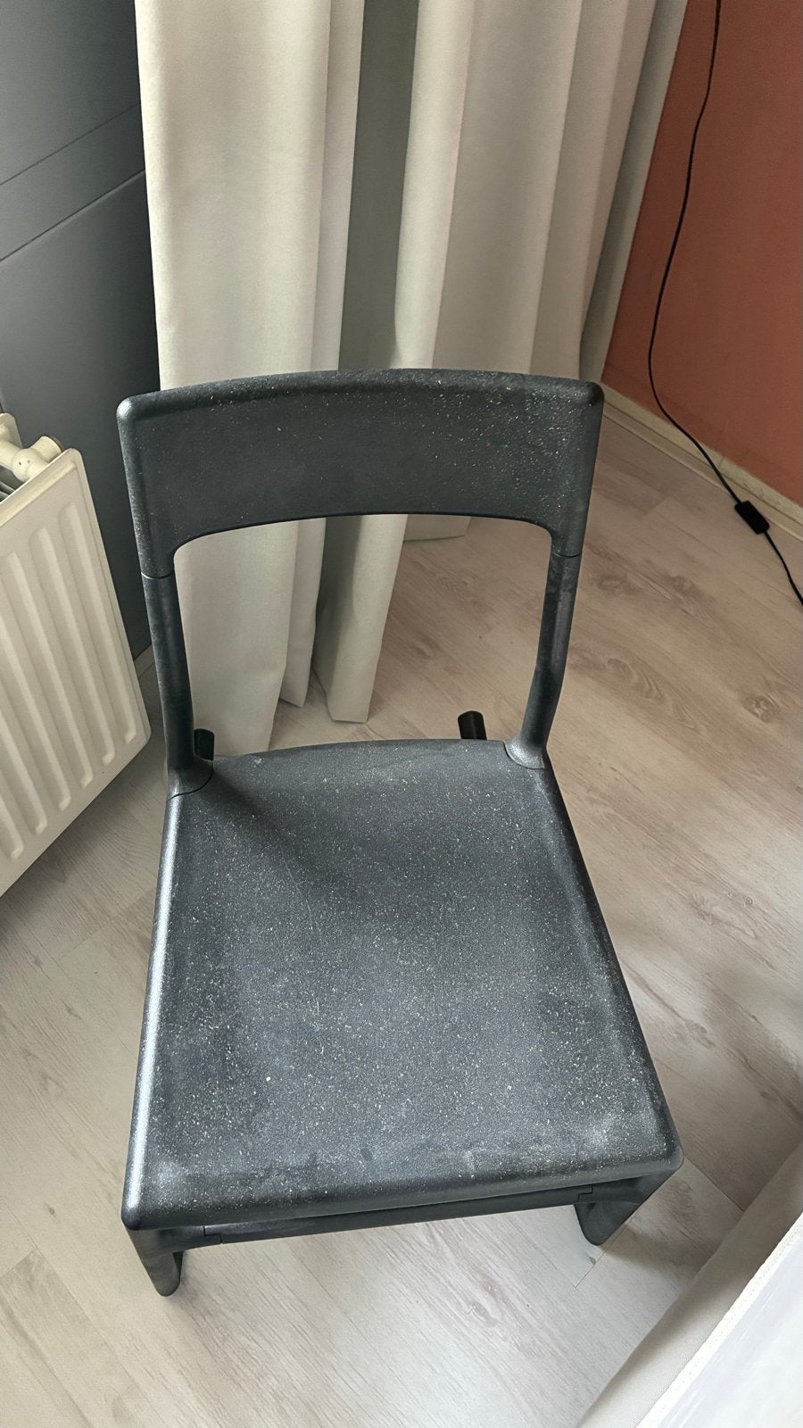 IKEA Zwarte kunststof stoel - Gebruikt, Huis en Inrichting, Stoelen, Ophalen, Kunststof, Gebruikt, Zwart