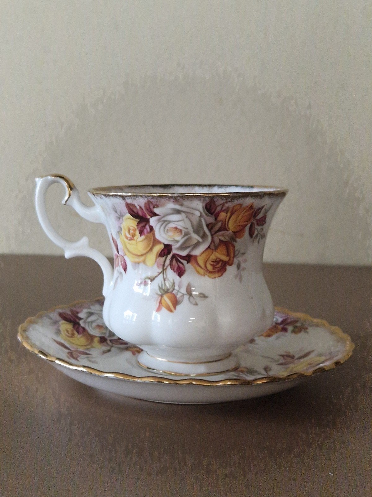 Royal Albert Lenora theekop en schotel - Vintage, Ophalen of Verzenden