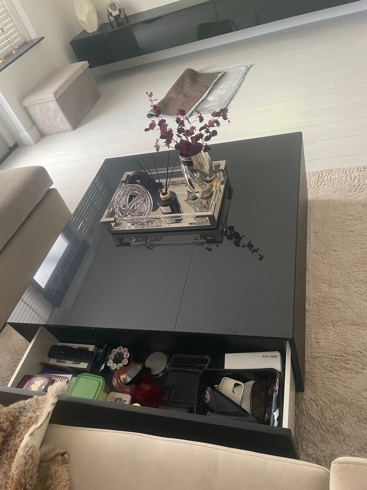 Moderne salontafel met opbergruimte, Overige materialen, Gebruikt, 100 tot 150 cm, Vierkant