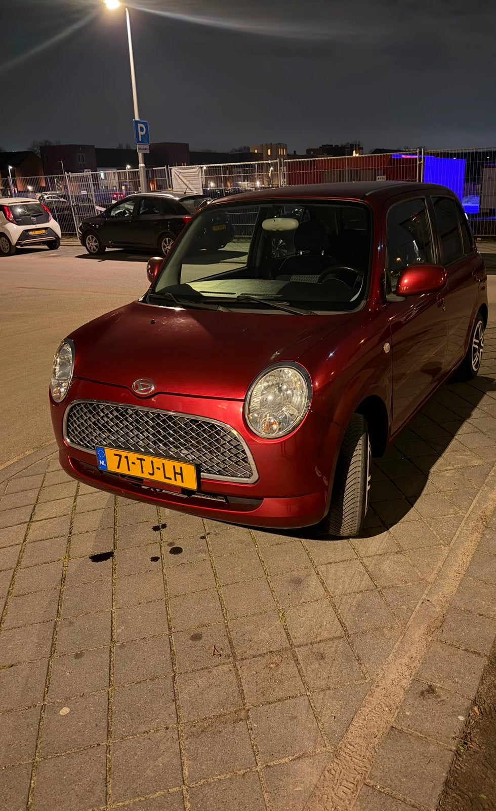 Daihatsu Trevis 1.0 2006 Rood, Auto's, Daihatsu, 600 kg, 765 kg, Origineel Nederlands, Handgeschakeld