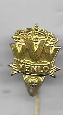 V.V.V. VENLO VOETBAL GOUDKLEURIGE SPORT SPELD, Verzenden, Gebruikt, Sport, Speldje of Pin