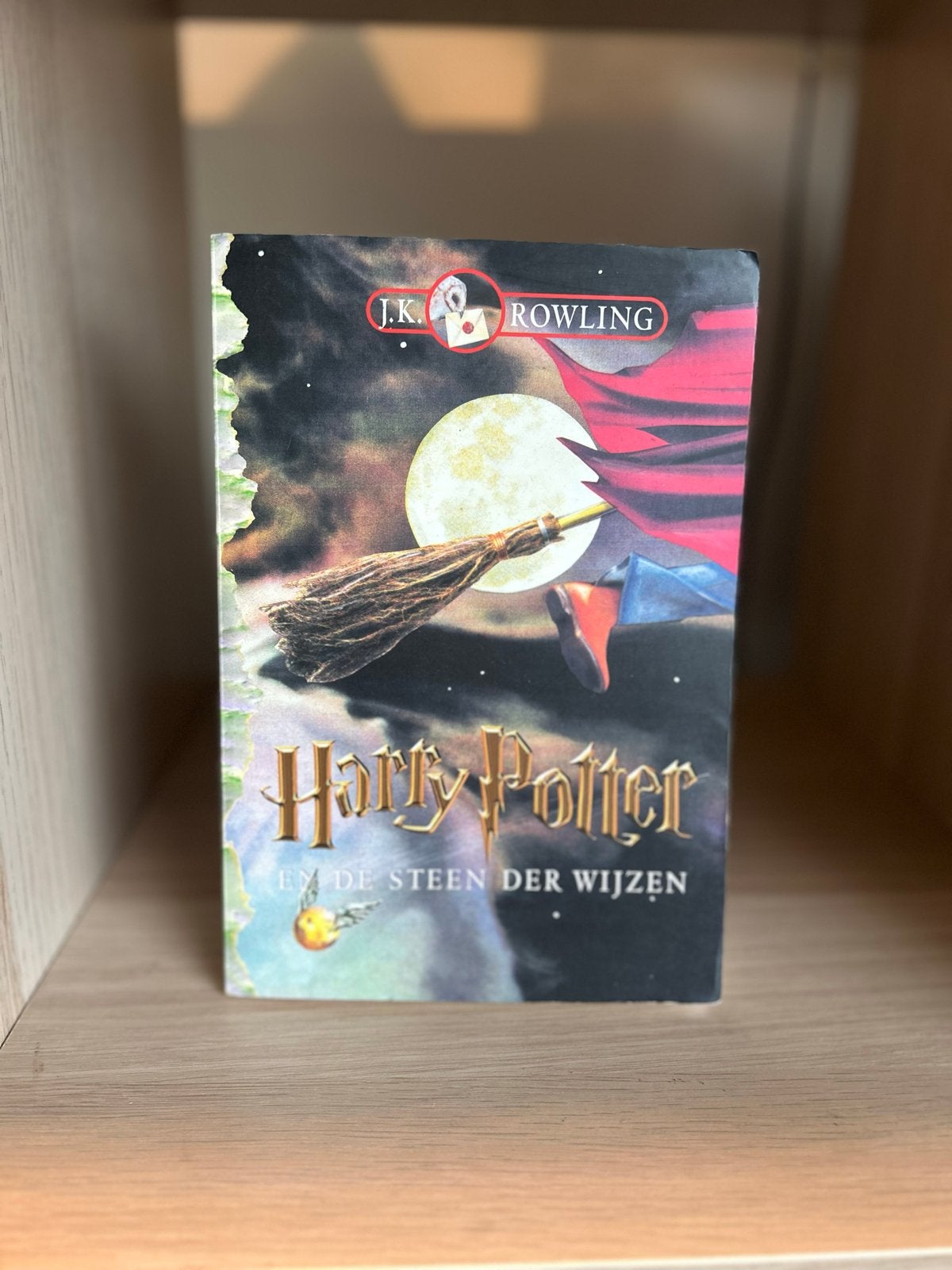 Harry Potter en de Steen der Wijzen - J.K. Rowling, Ophalen of Verzenden, Gelezen, Fictie