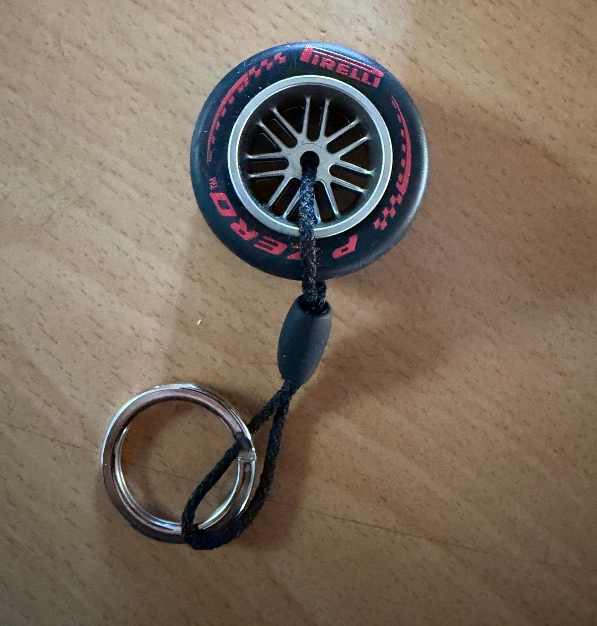 Pirelli F1 band sleutelhanger nieuw, Verzamelen, Ophalen of Verzenden, Gebruikt, Merk