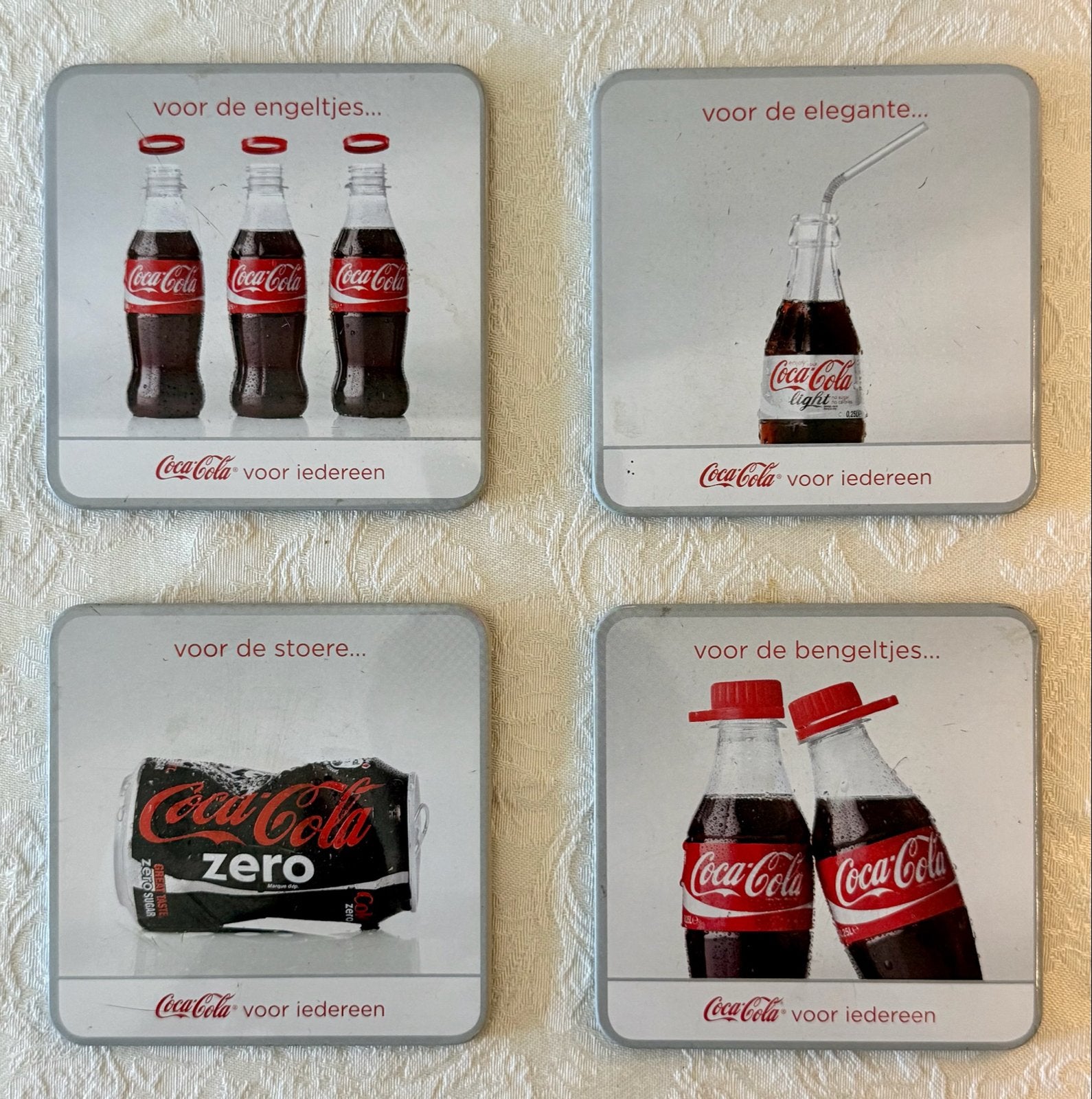 Coca-Cola Onderzetters Set - Vintage Design, Verzamelen, Merken en Reclamevoorwerpen, Ophalen of Verzenden, Gebruikt, Gebruiksvoorwerp