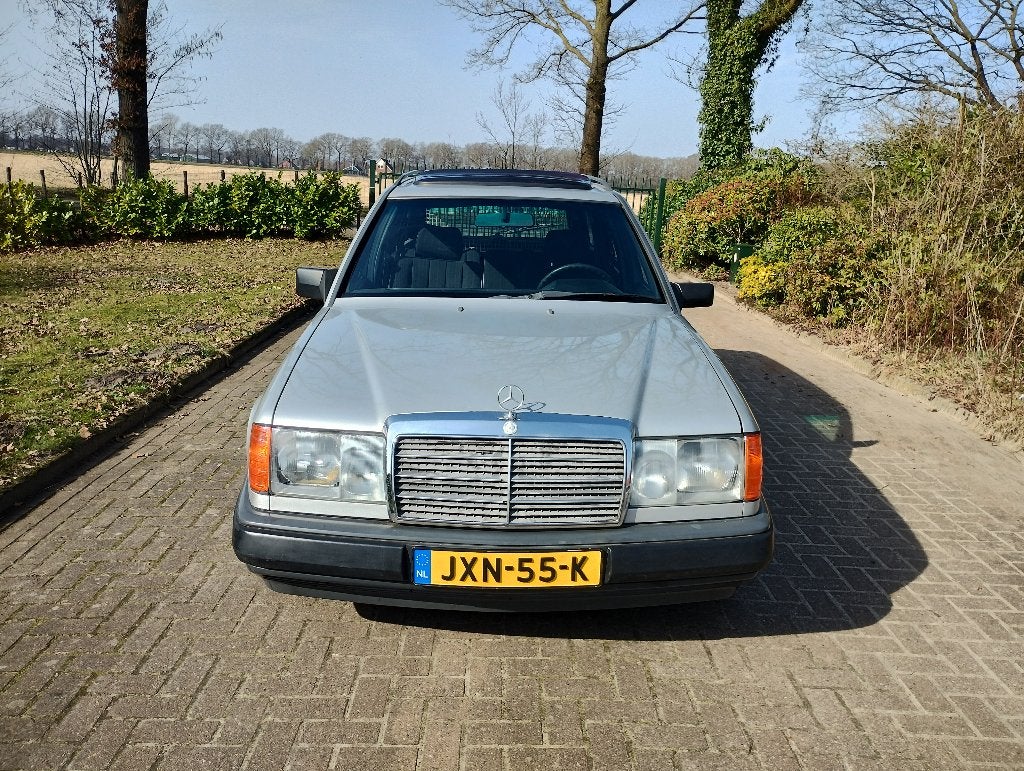 Daimler Benz 300TE 1987 oldtimer apk 03-2028 inruil mogelijk, foto 6