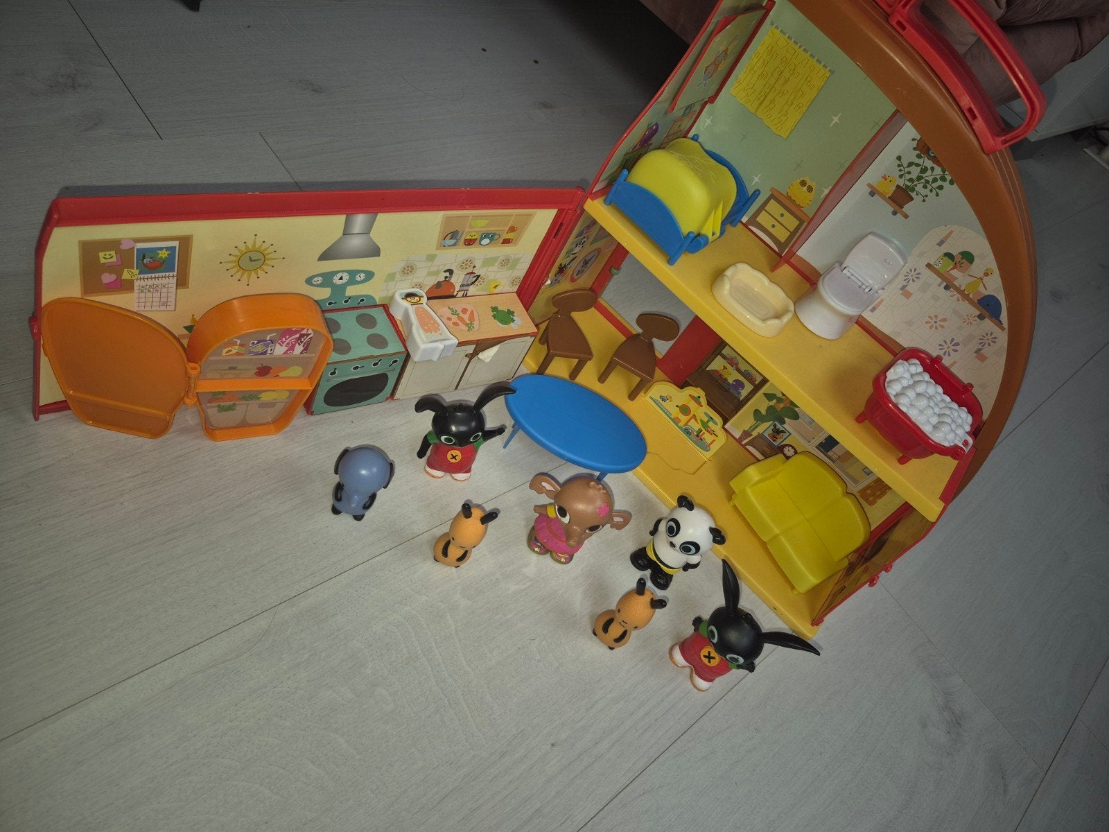 Bing Speelhuis met Figuren en Accessoires, Kinderen en Baby's, Ophalen of Verzenden, Gebruikt, Jongen of Meisje