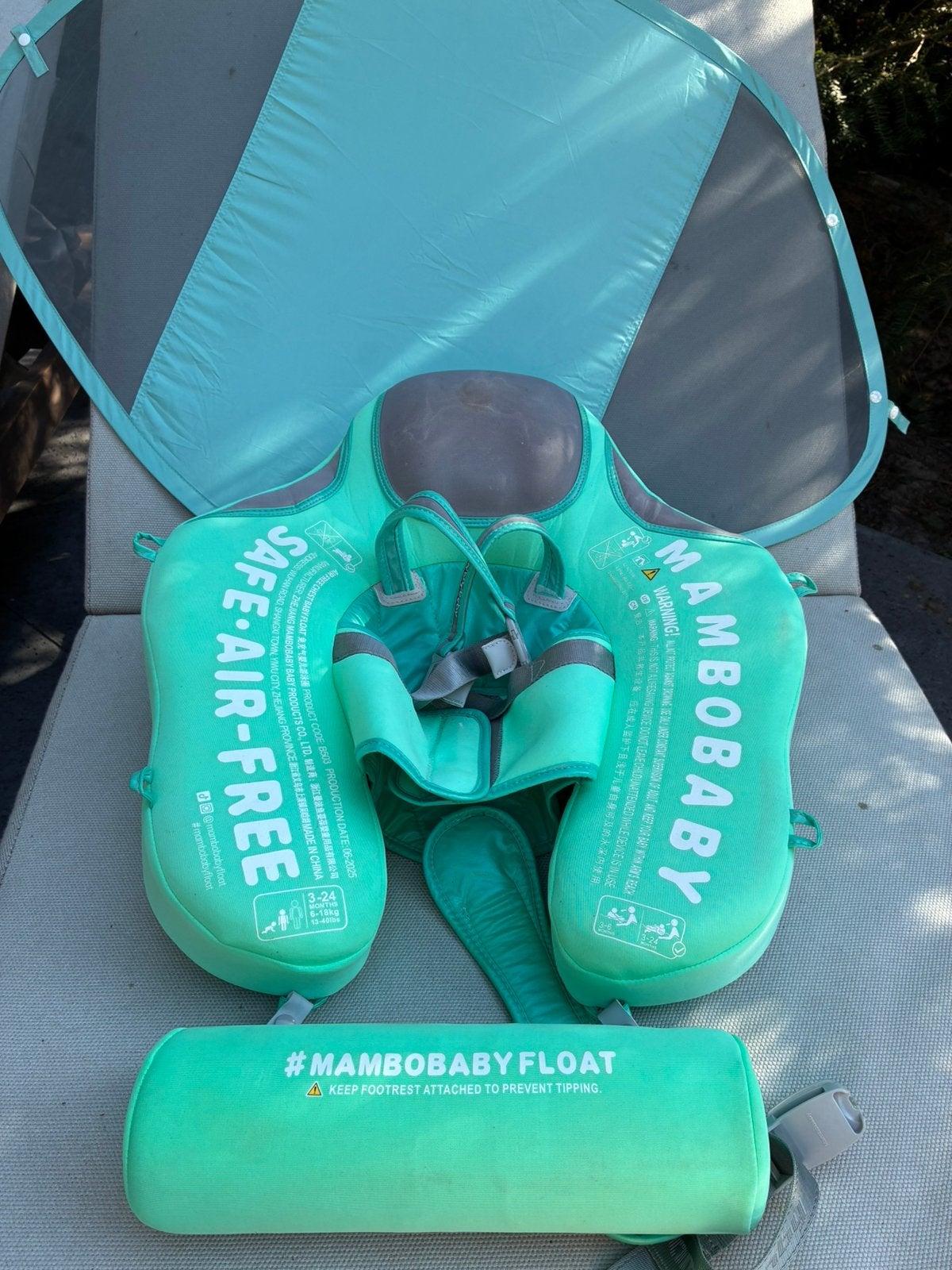 Mambobaby chestfloat incl zonnescherm en babyfloat, Ophalen of Verzenden, Zo goed als nieuw