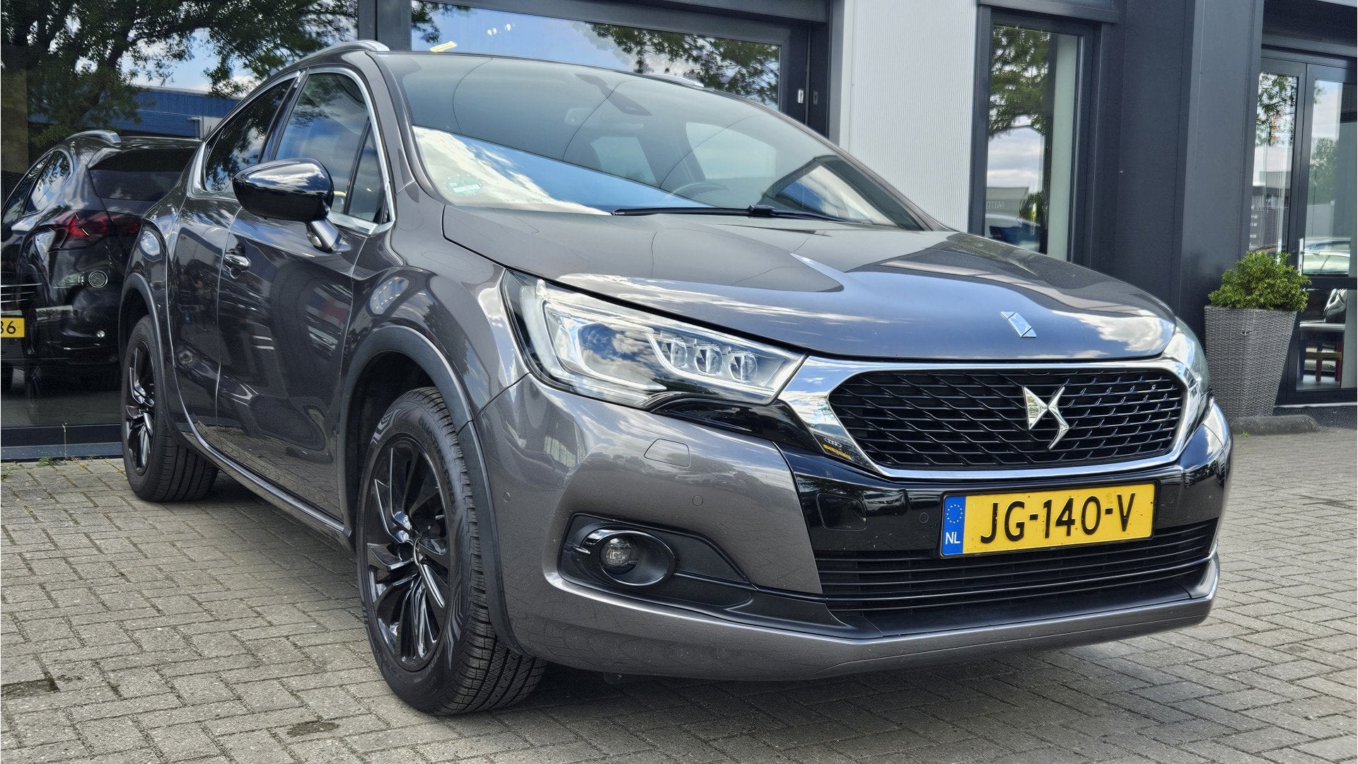 DS DS 4 Crossback 1.2 PureTech Chic + LED + SOUNDSYSTEM + AL, Auto's, Dealer onderhouden, Gebruikt, 1199 cc, Alcantara