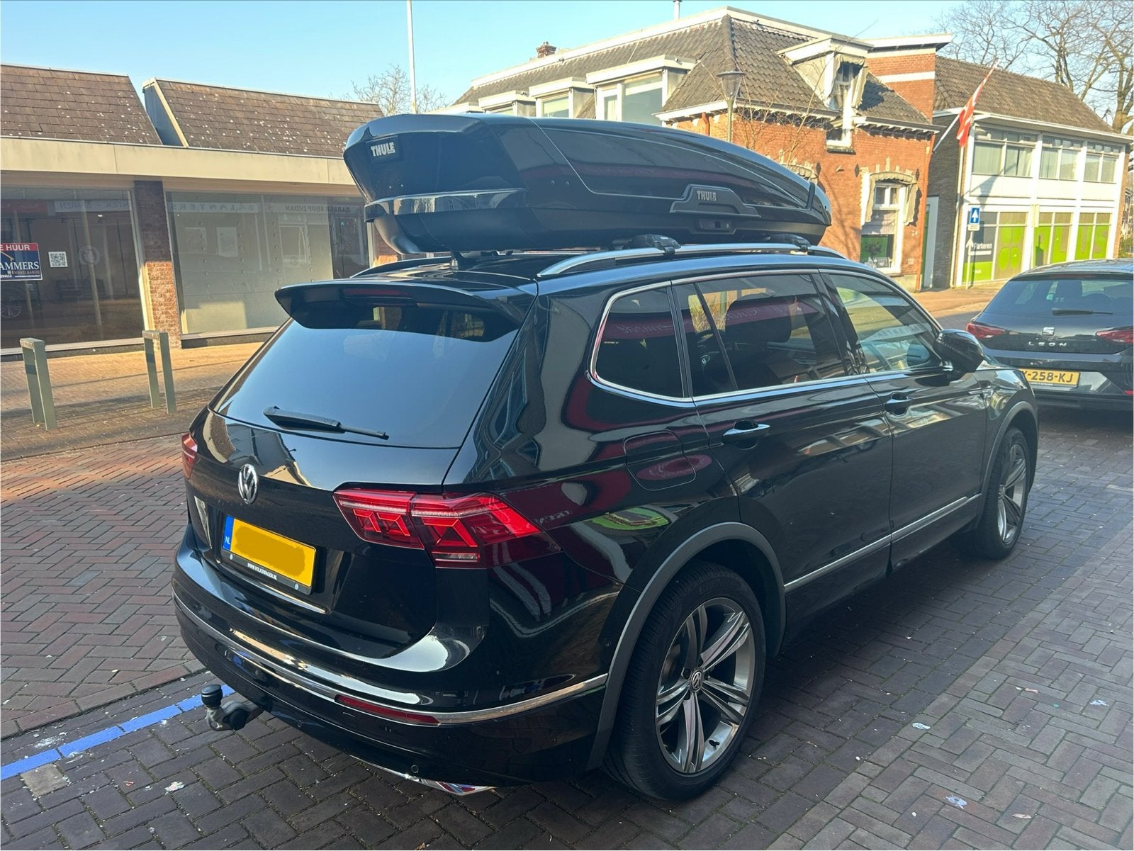 Huren: Thule Motion XT XXL Dakkoffer hoogglans Tiguan Kodiaq, Auto diversen, Ophalen, Zo goed als nieuw