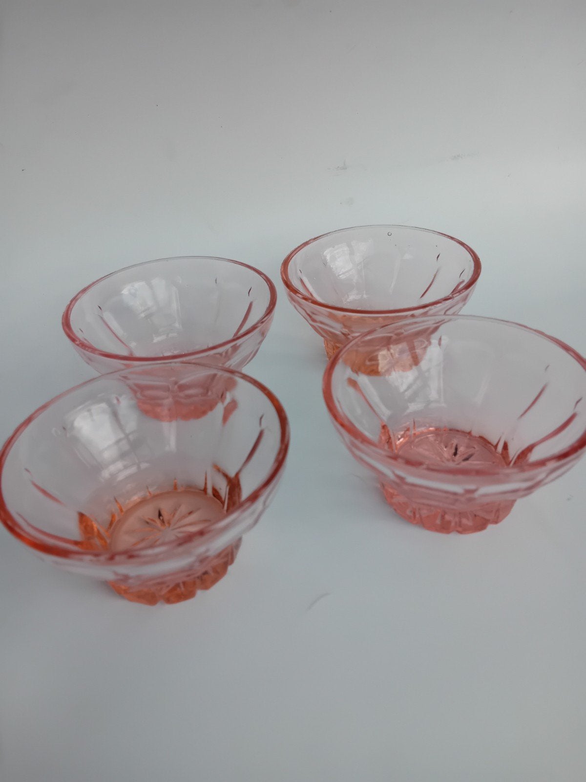 Set van 4 roze vintage glazen schaaltjes, Antiek en Kunst, Verzenden