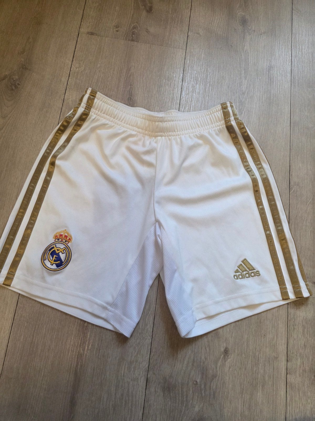 Origineel Adidas Real Madrid Voetbalbroekje - Maat 128, Kinderen en Baby's, Kinderkleding | Overige, Ophalen of Verzenden, Gebruikt
