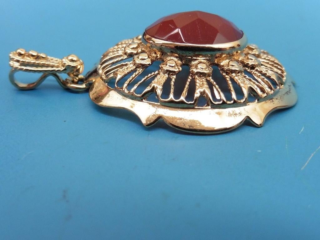 Gouden hanger met carneool                              G126, Gebruikt, ., Ophalen of Verzenden, .