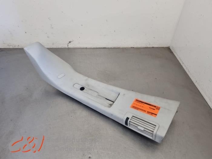 Stijl midden-links van een Volkswagen Transporter (LC9Z), Gebruikt, -, Volkswagen, -
