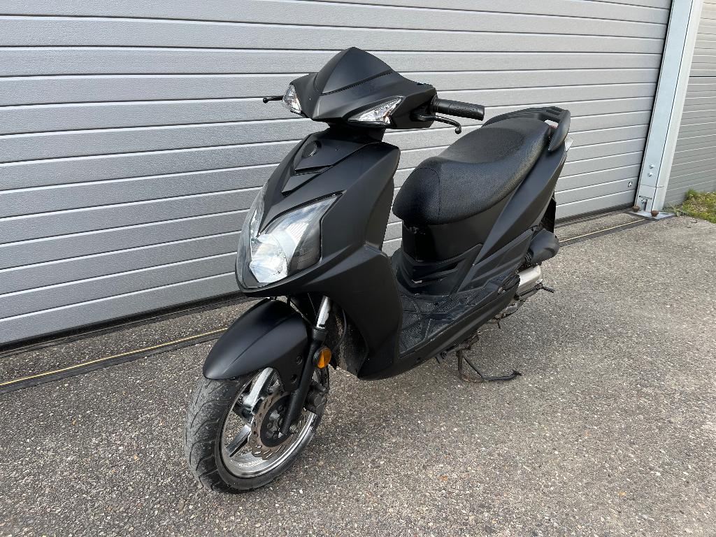 Sym Jet 4 scooter, Fietsen en Brommers, Scooters | SYM, Gebruikt, Overige modellen, Maximaal 45 km/u, Benzine, Ophalen