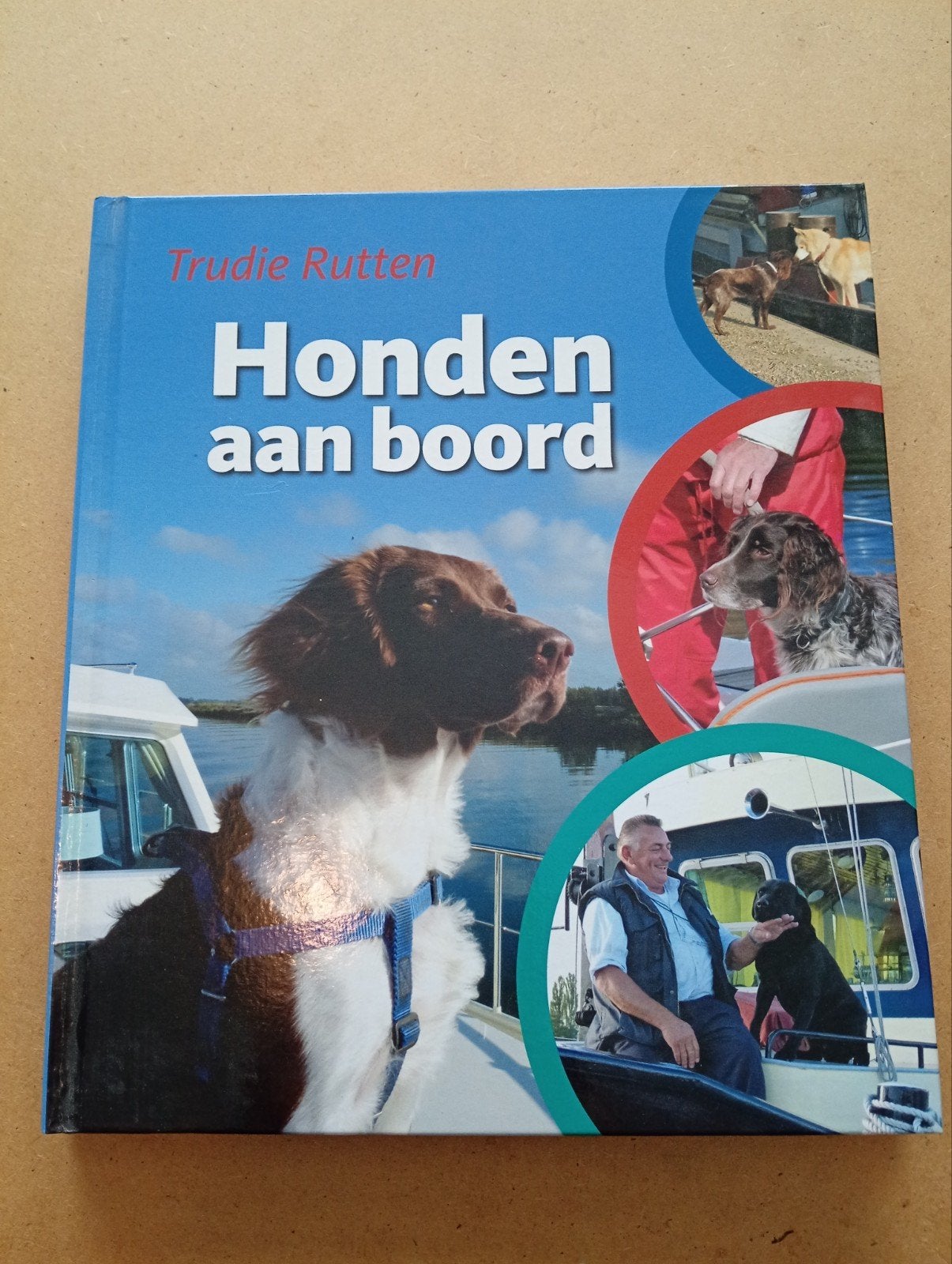 Honden aan boord - Trudie Rutten (Boek), Boeken, Trudie Rutten, Honden, Ophalen of Verzenden, Zo goed als nieuw