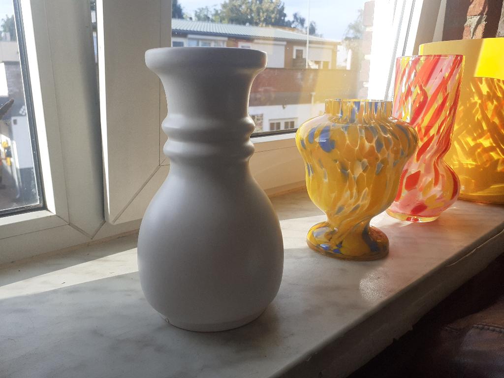 vaas wit Flora keramiek 20 cm jaren 70 design retro, Ophalen of Verzenden