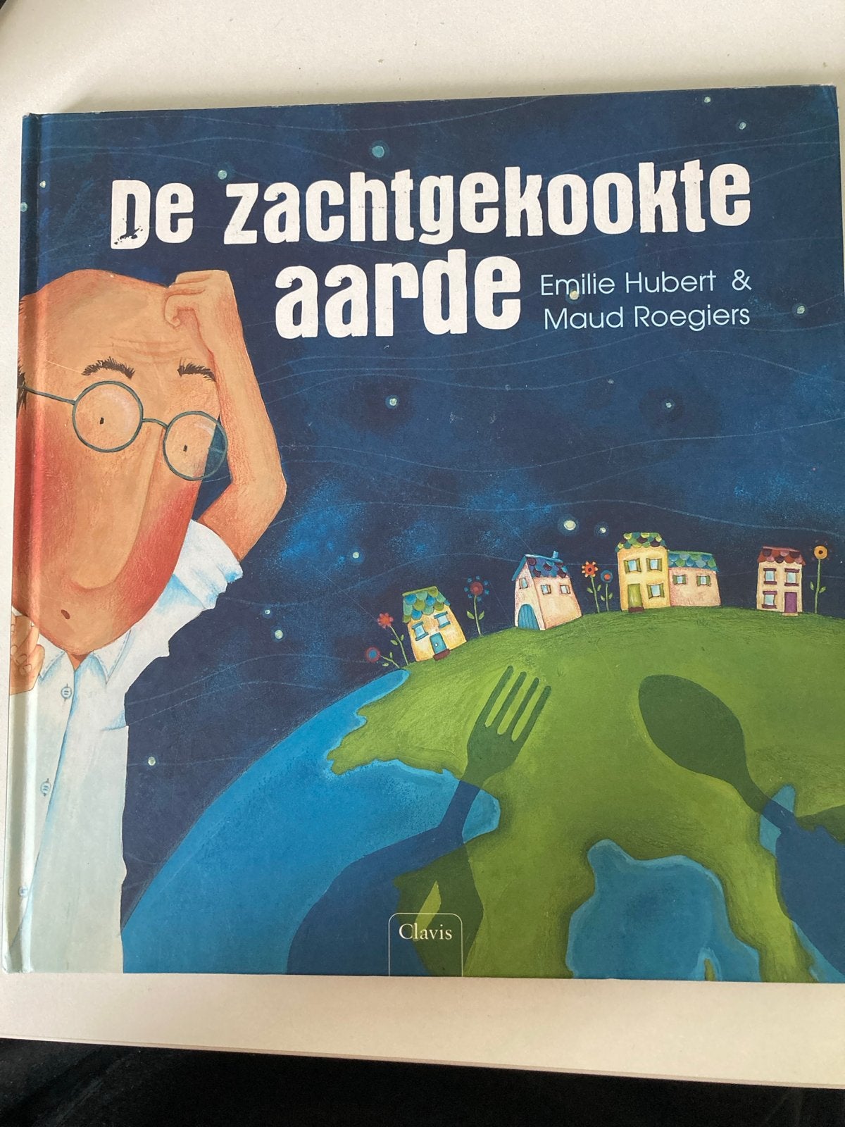 De Zachtgekookte Aarde - Prentenboek over klimaatverandering, Boeken, Ophalen of Verzenden, Zo goed als nieuw, Prentenboek
