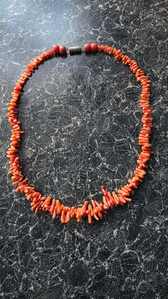 Bloedkoraal ketting, Verzenden, Zo goed als nieuw, Rood, Steen of Mineraal