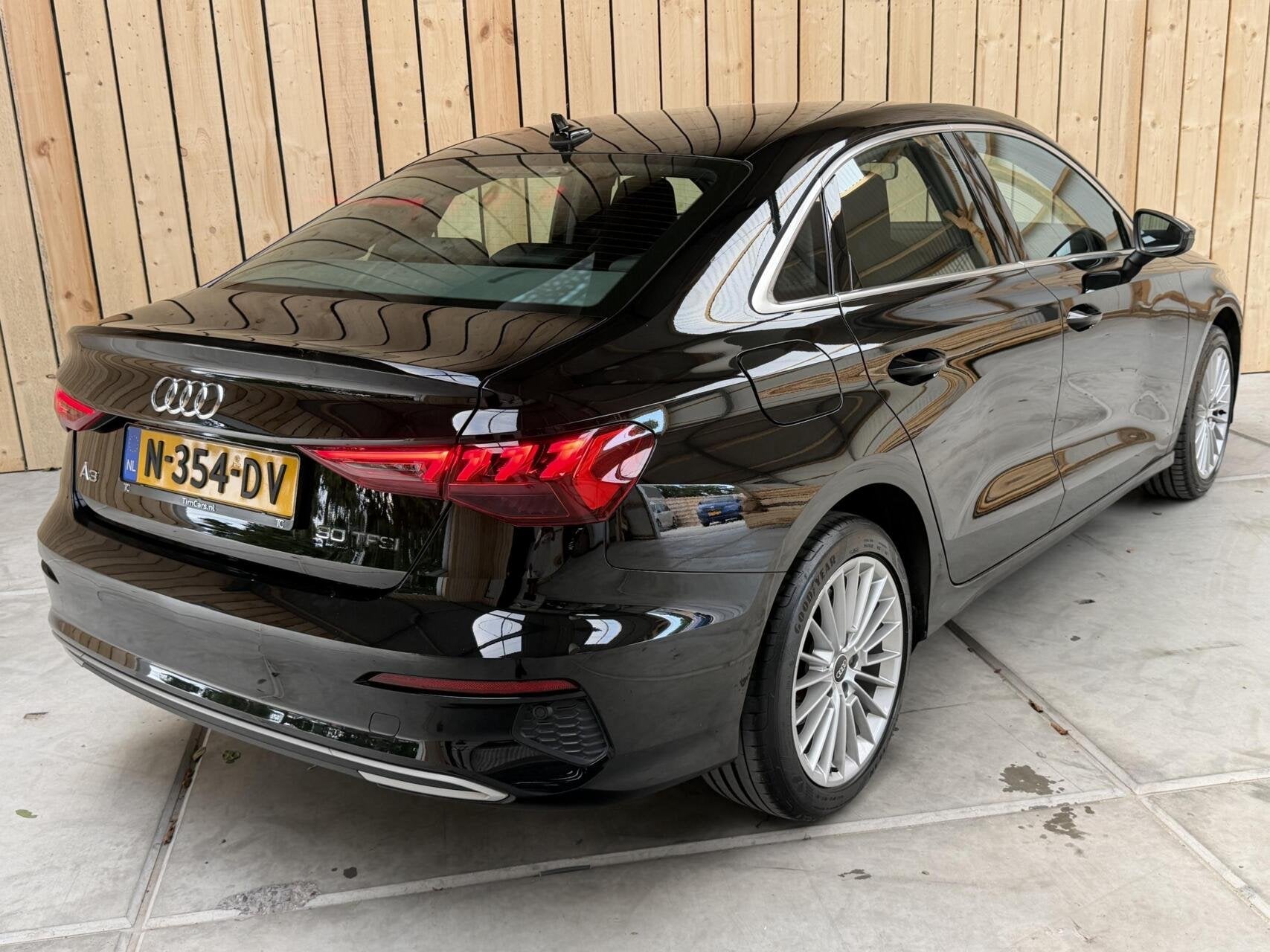 Audi A3 Limousine 30 TFSI Pro Line Automaat | Navigatiesyste, Gebruikt, Zwart, Origineel Nederlands, Bedrijf
