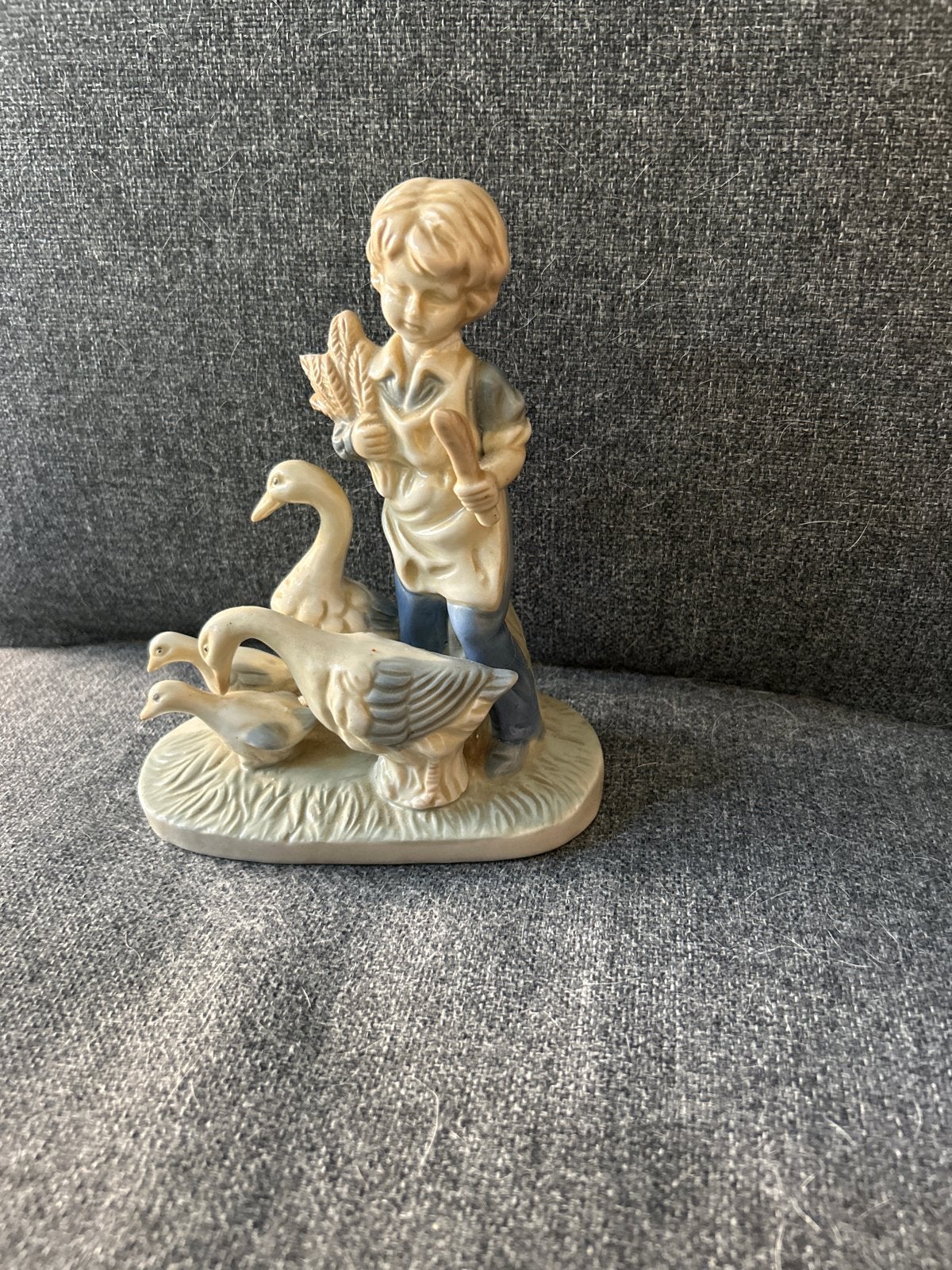 Vintage Porseleinen Beeldje: Jongen met Ganzen, Ophalen