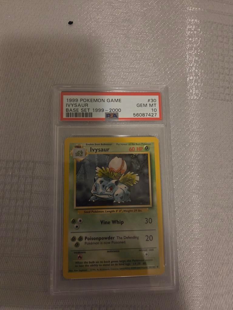 Ivysaur (BS 30) PSA 10 Gem Mint - Base Set Pokémon Kaart, Ophalen of Verzenden, Zo goed als nieuw, Losse kaart