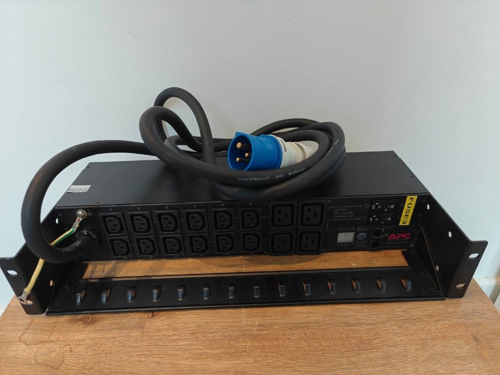 APC AP7822, Ophalen